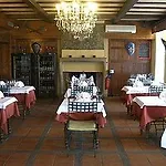 La Tablee Medievale 2* Civrieux-dʼAzergues