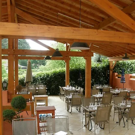 La Tablée Médiévale Hotel Civrieux-dʼAzergues
